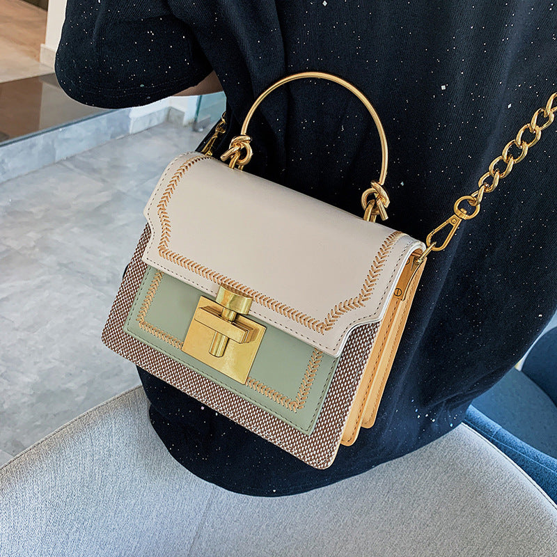 One shoulder messenger chain small square bag