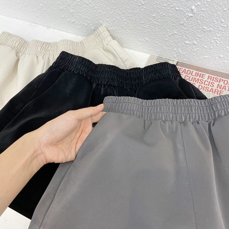 High waisted and slim leather shorts