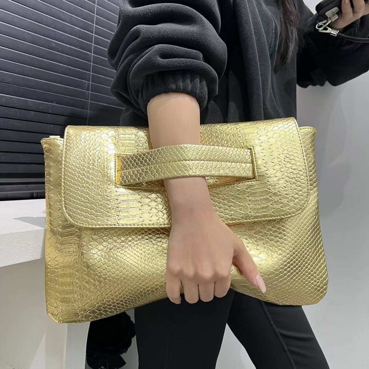 Large Capacity Briefbag