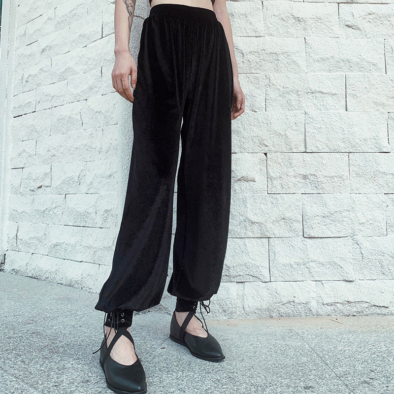 Loose high waist velvet eyelet straps