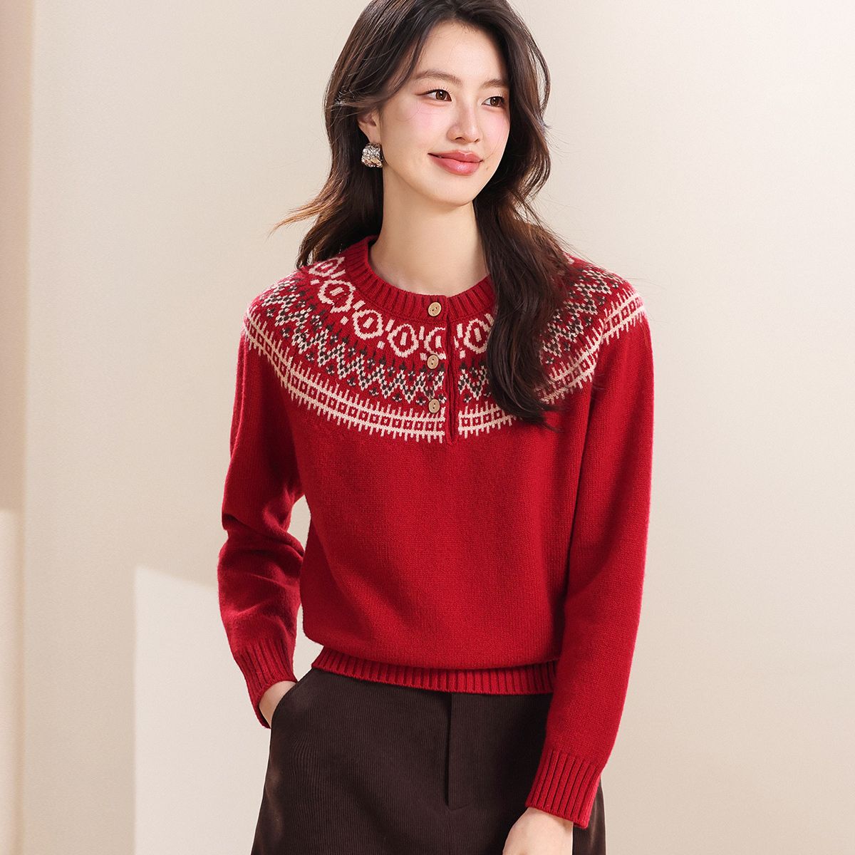 Womens Retro Fair Isle Knit Sweater With Buttons And A Crew Neck