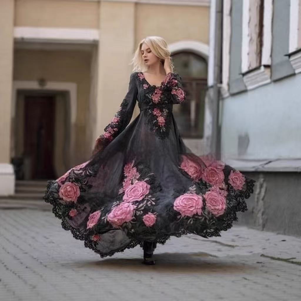 Kvinders Stilfulde og Elegante Blomstrede Langærmede Kjole
