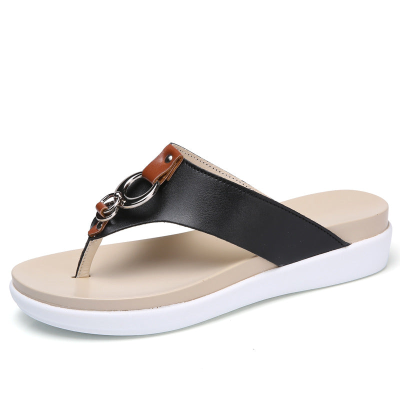 Antiskid flat bottomed beach shoes