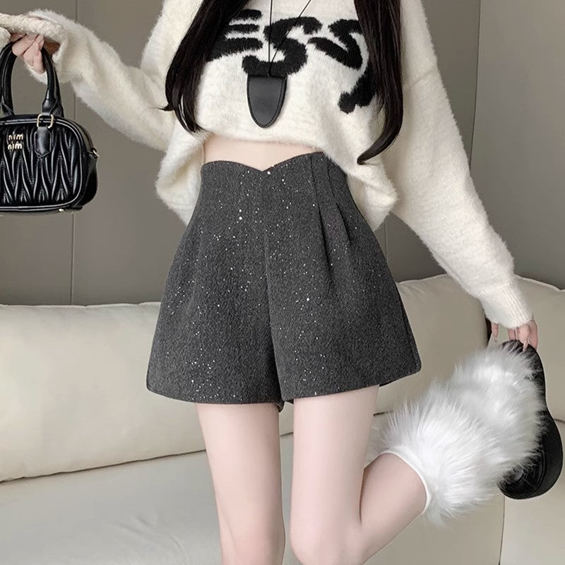 Black Shimmering Sequin Wool Shorts Autumnwinter With A High-end Aesthetic