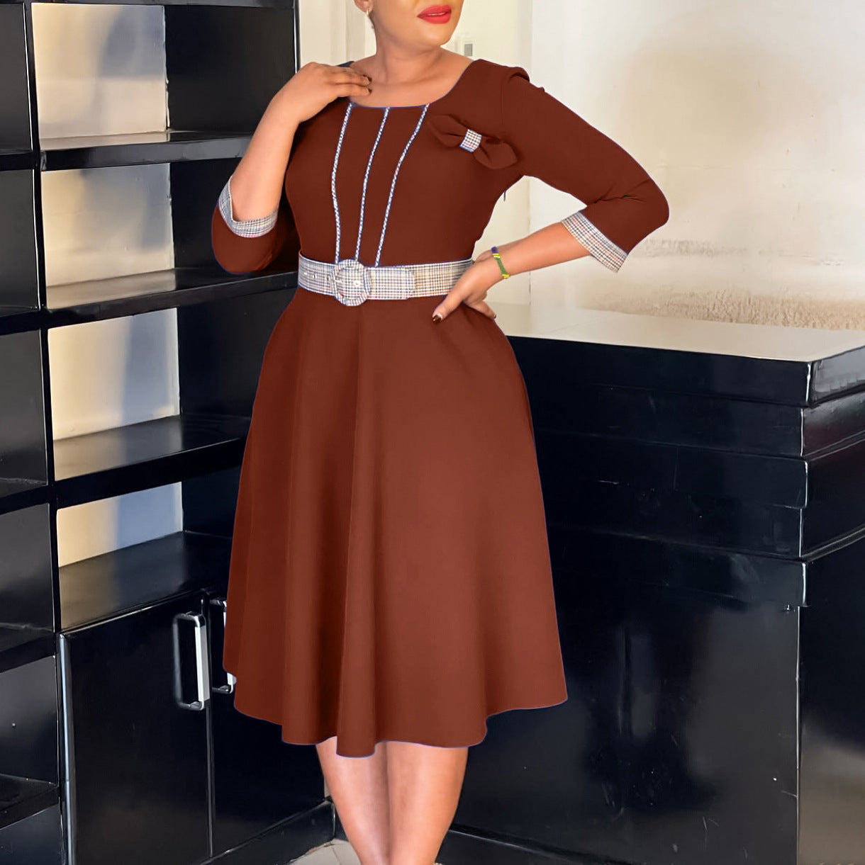 Stylish Elegant African Dress With A Round Neckline And Patchwork Design
