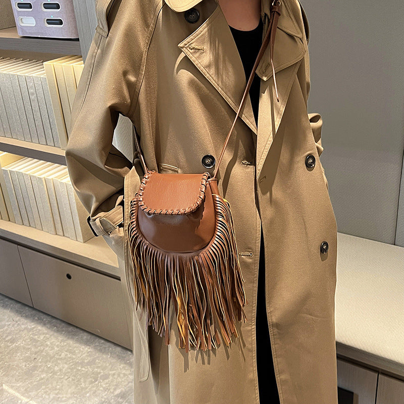 Fashion Trend Retro Tassel Shoulder Cross Body Bucket Bag