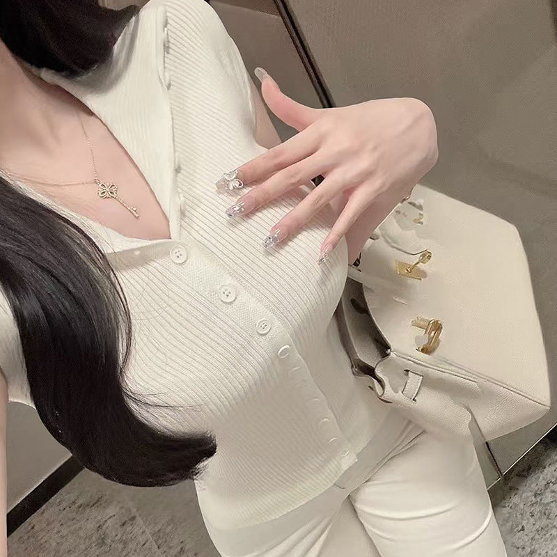 Feminine Single-Breasted Sleeveless Knitted T-Shirt Top