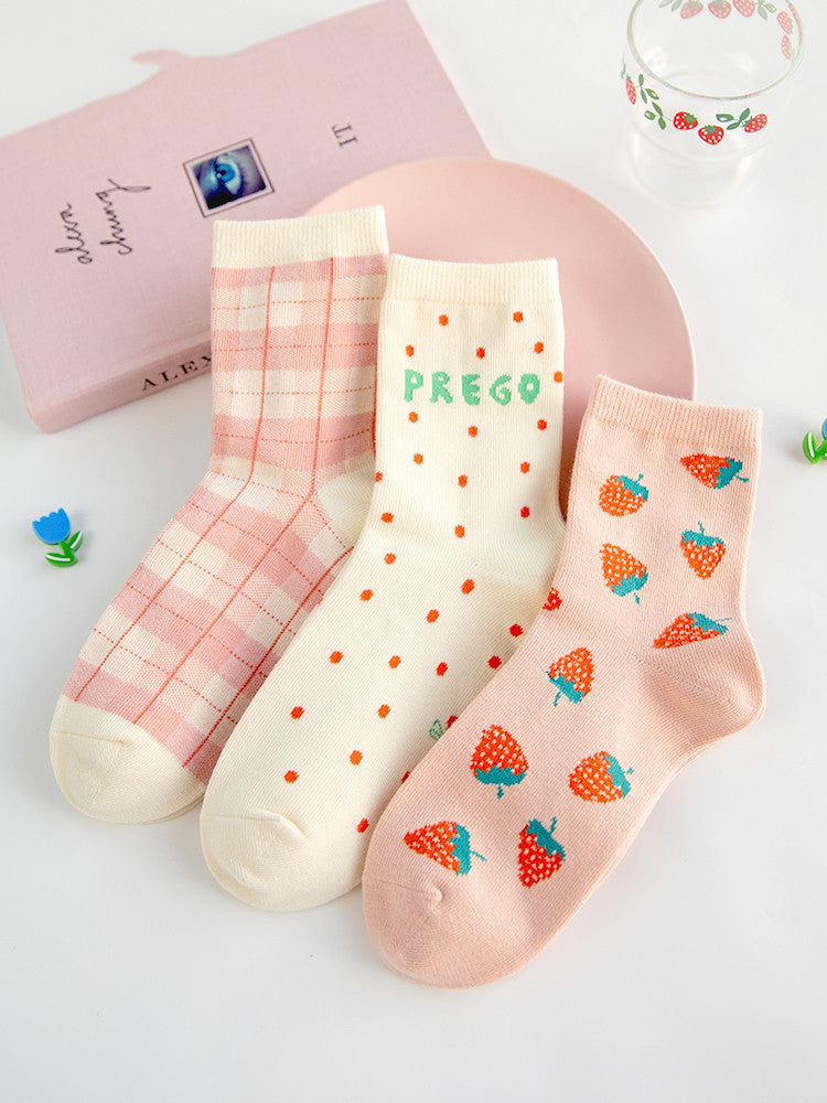 Net red personality strawberry cotton socks