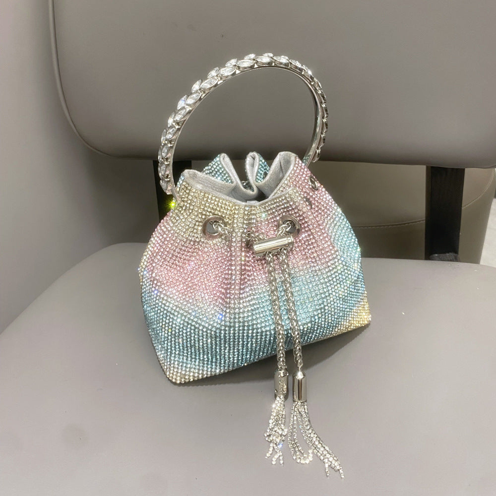 Taske med diamanter, håndtag og skulderrem/crossbody-strop