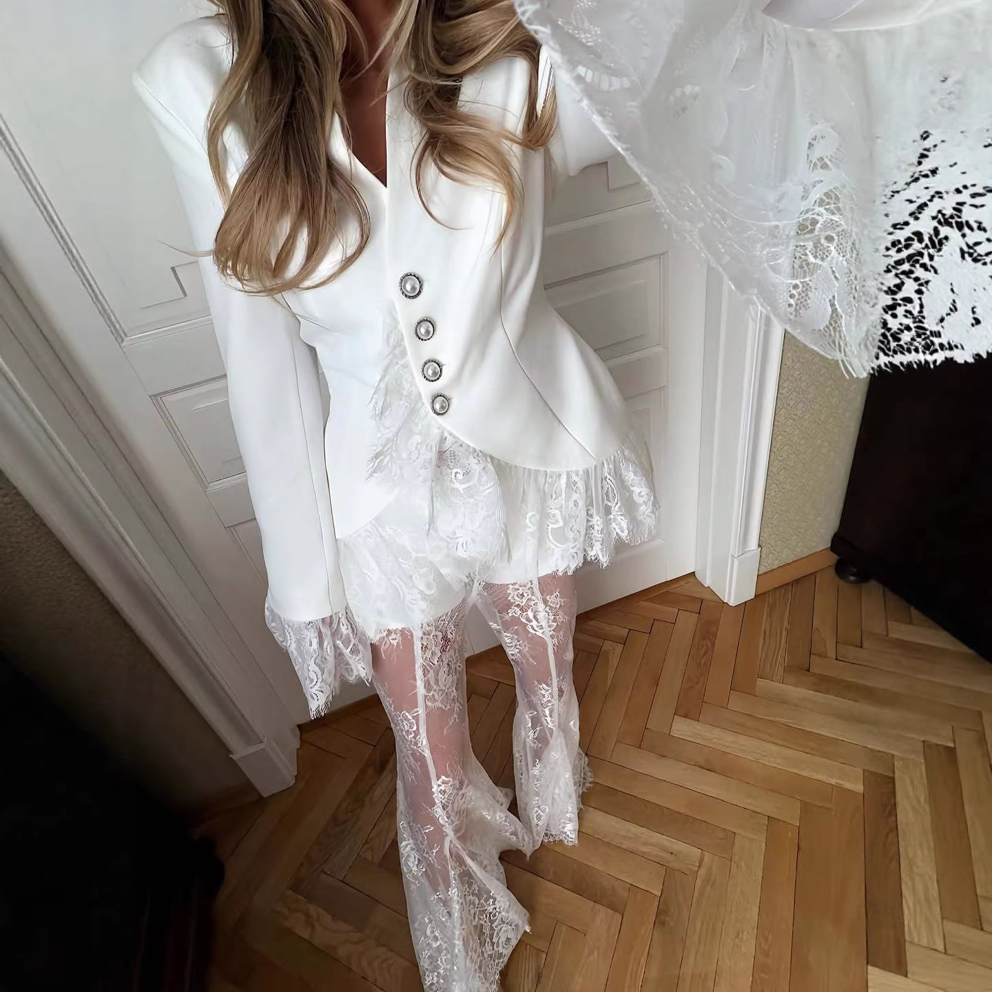 Womens Pure White Lace-Patchwork Suit Fashionable Two-Piece Set