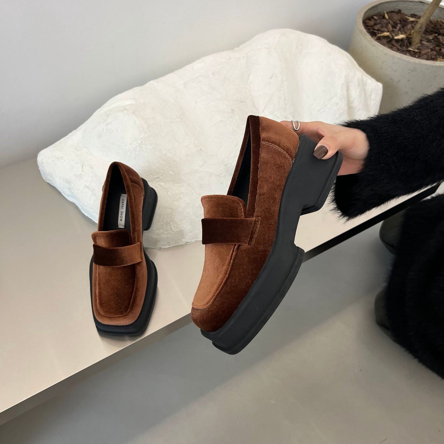 British Style Vintage Guld Fløjl Chunky Hæl Plateau Loafers til Kvinder