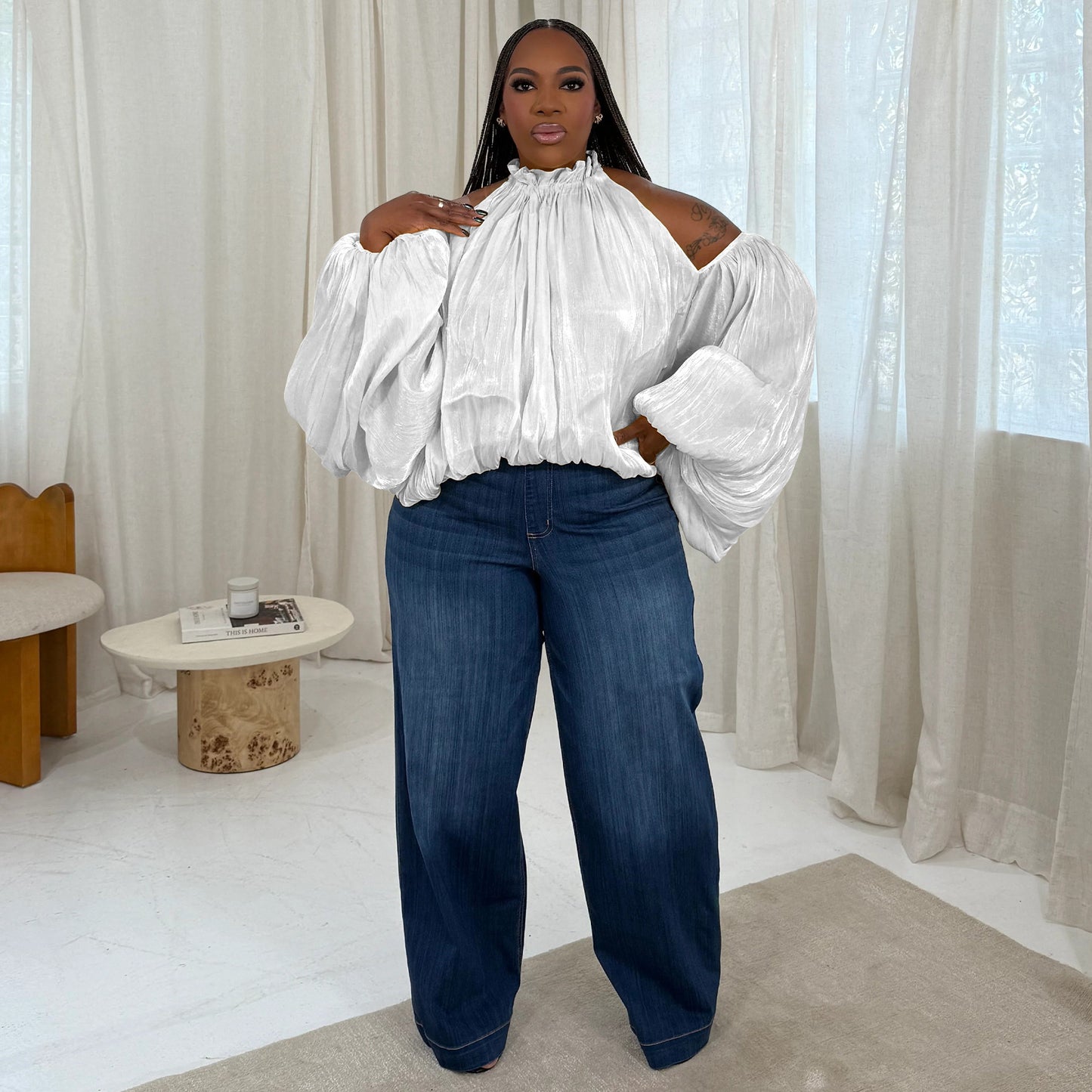 Design-forward Womens Top With An Off-the-shoulder Cut And Puffed Organza Sleeves