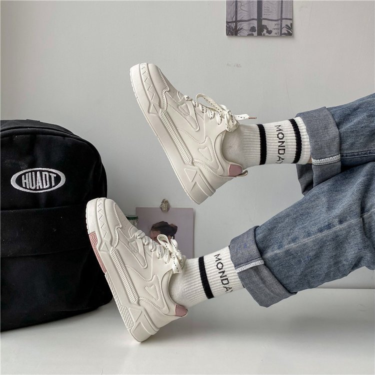 Alsidige Retro In Trendy Sneakers med Høj Æstetik