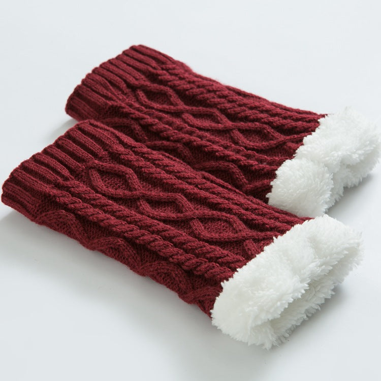 Knitted thick knee pads