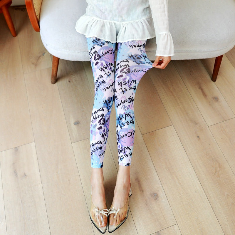 Fashionable Stretchy Mesh Pants With Printed Design