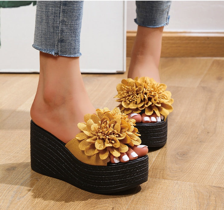 New Style Flower Line Muffin Slippers Female
