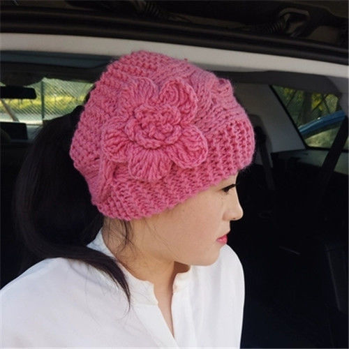 Women's Beanie Windproof Belt Fashion Warm Flower Headgear