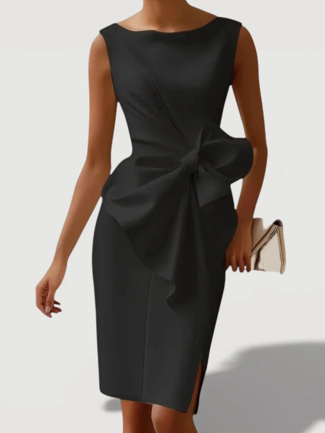 Mid-length Fitted Dress With A Cinched Waist And Bow Detail