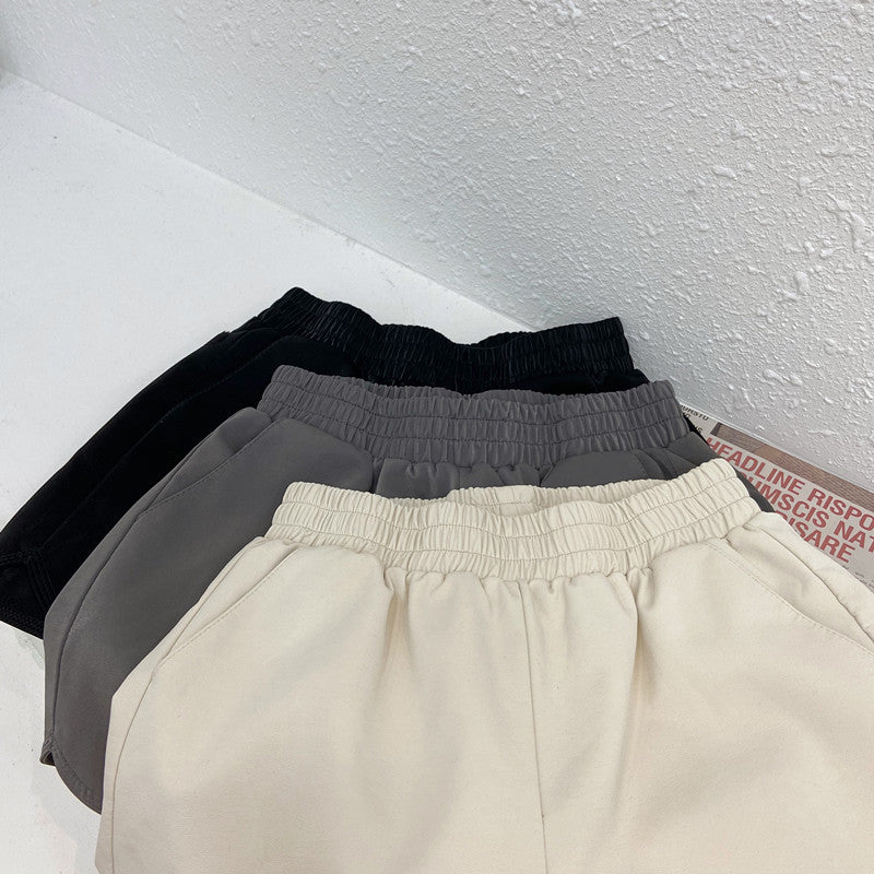 High waisted and slim leather shorts