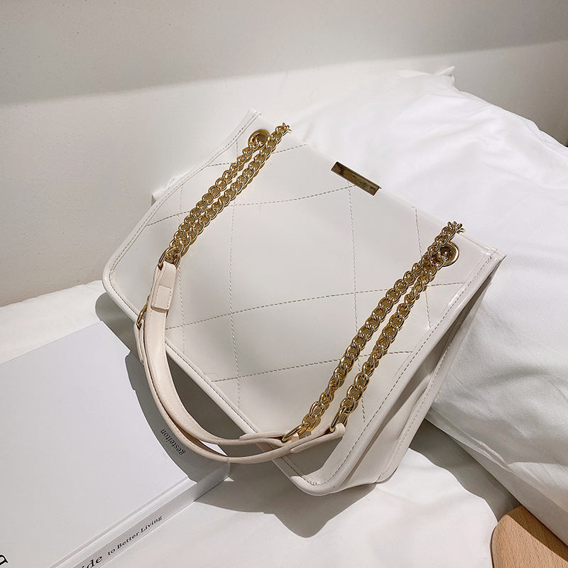 Chain shoulder messenger bag