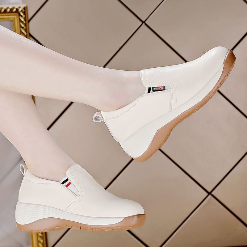 Winter Mid- To Senior-age Comfortable Non-fatiguing Soft-soled Slip-on Thick-soled Single Shoes