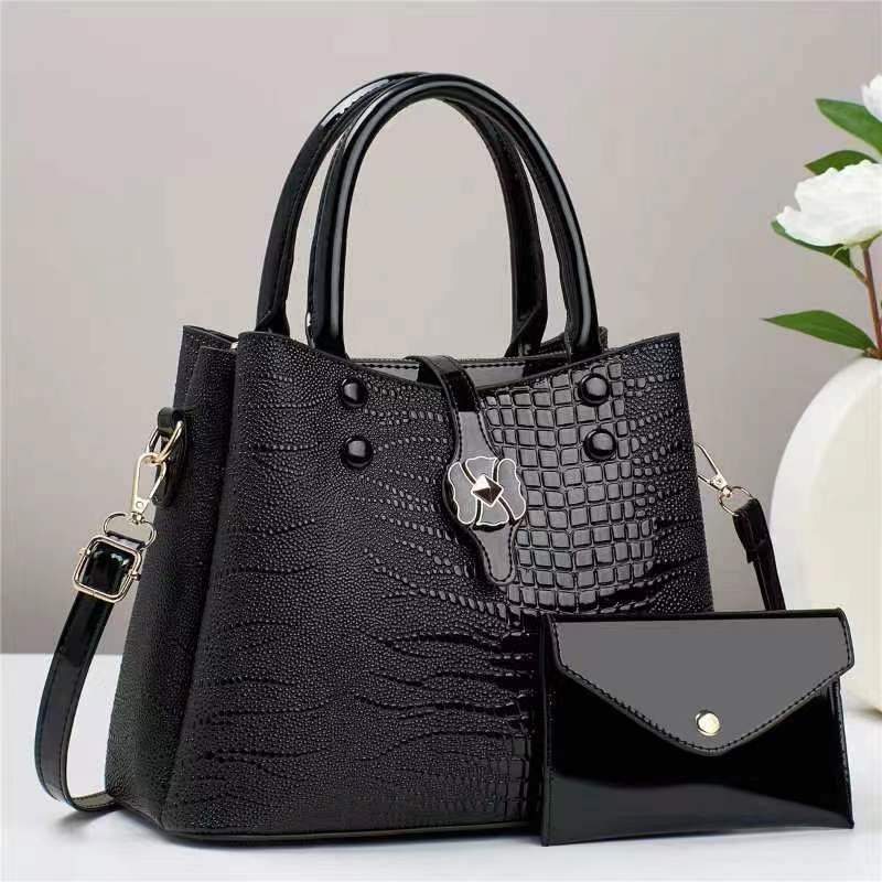 Women's Fashion Large Capacity Soft Leather Crocodile Pattern Casual Bag