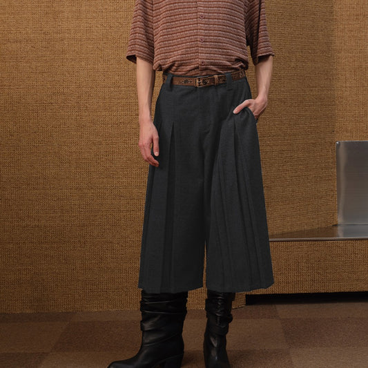 Flower Gray Cross Pleated Seven Quarter Pants