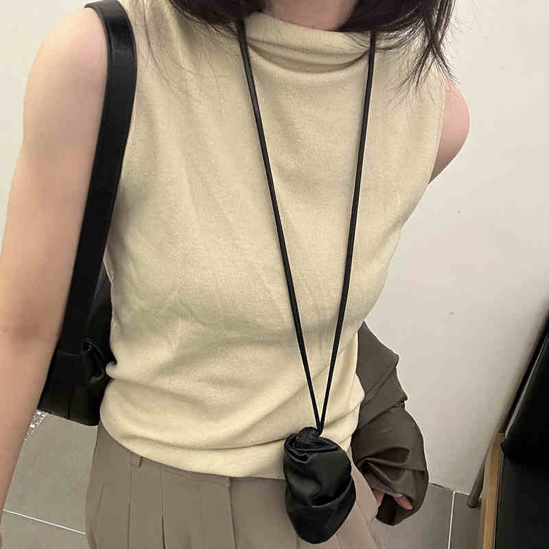Hanging Neck Cowhide Cloud Coin Purse Earphone Bag