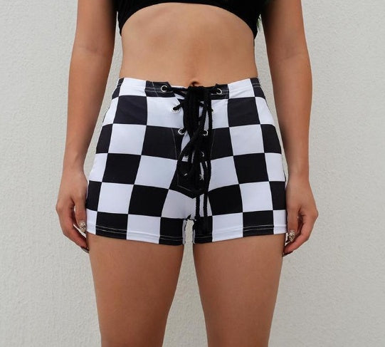summer ins new super chessboard, checkerboard, pants, shorts, straps, students, hot pants, girls.
