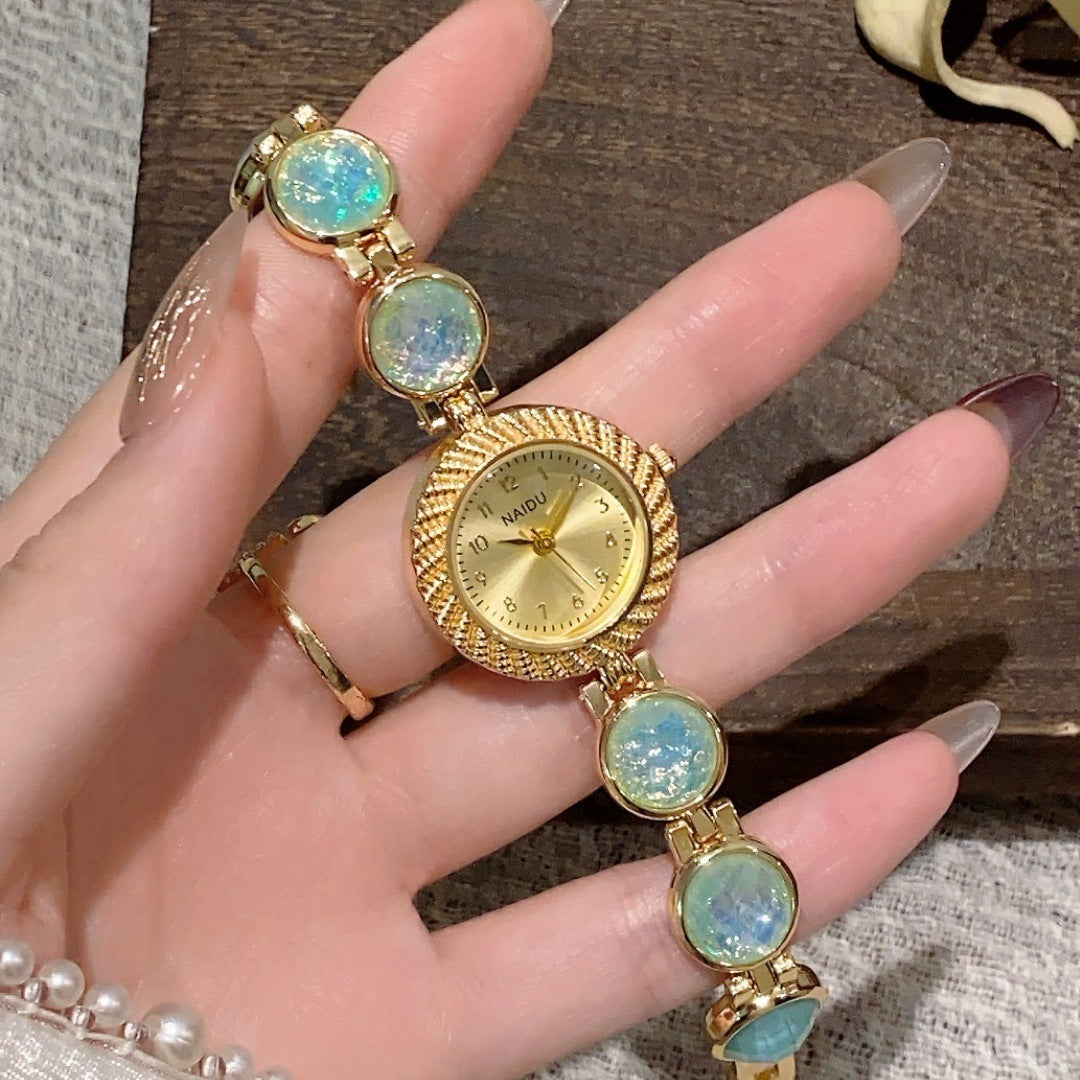 Dame Quartz Ur Med Elegant Design