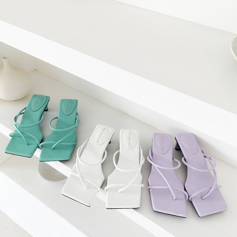 Outdoor slippers with square head