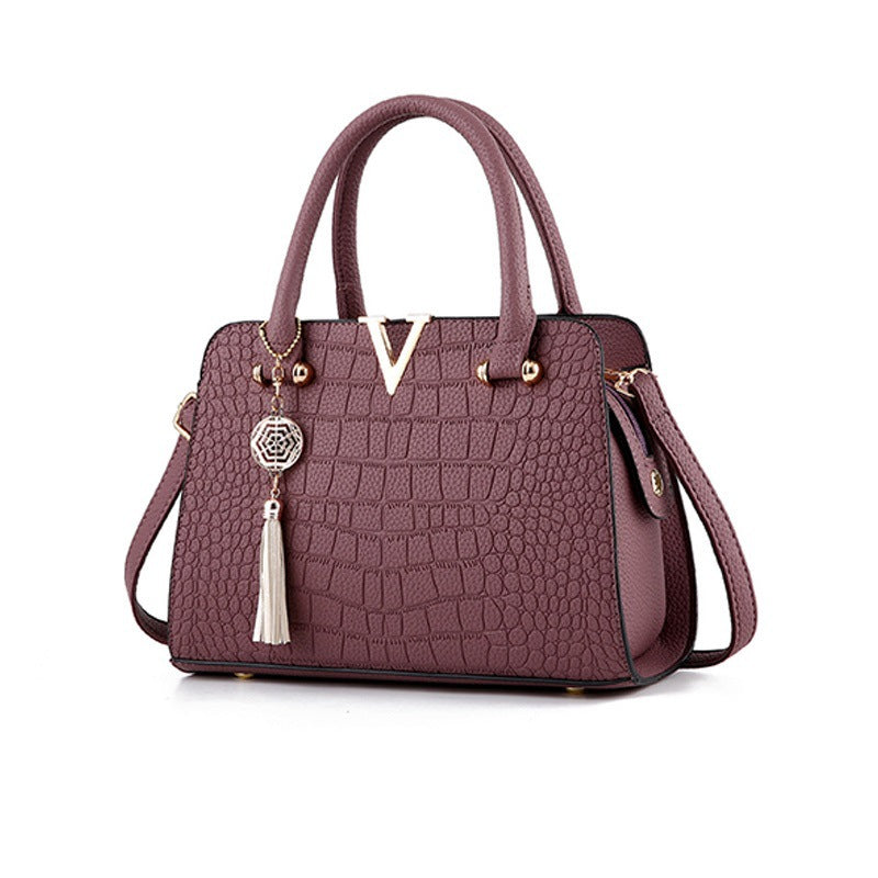 Casual wild handbag