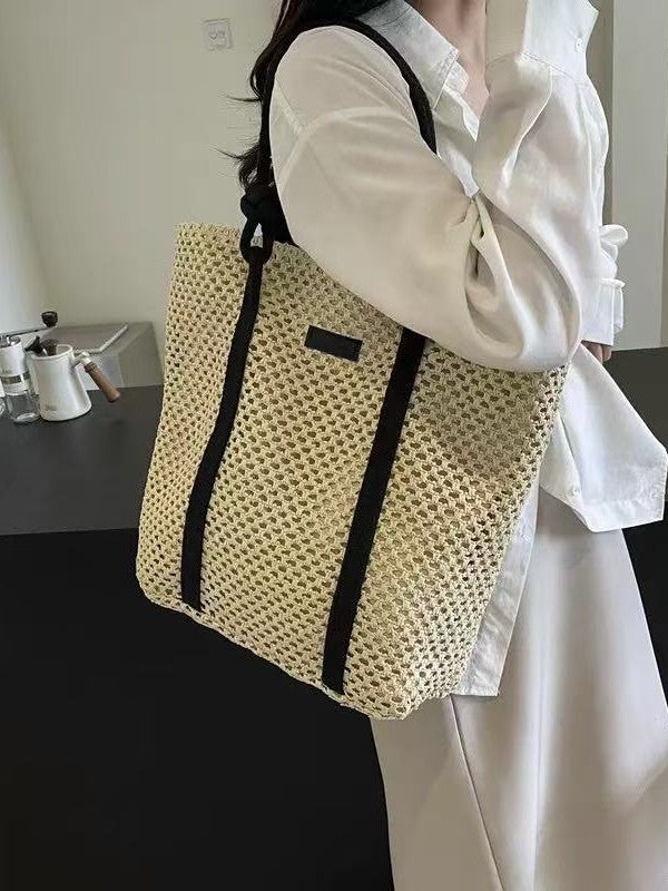 Commuter Large Capacity One-shoulder Knitted Beach Bag