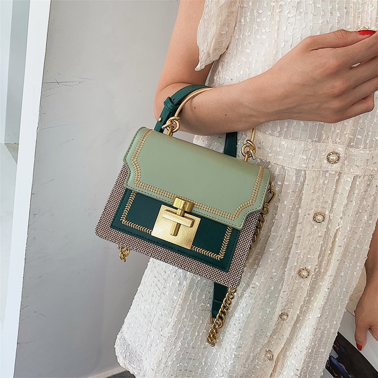 One shoulder messenger chain small square bag