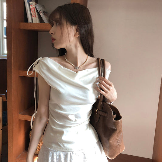 New Slimming Figure-flattering T-shirt With A Soft Off-the-shoulder Design And Shirred Detailing