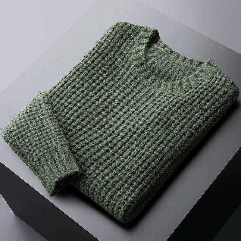 Spring And Autumn Two-color Wool-like Round Neck Sweater For Men