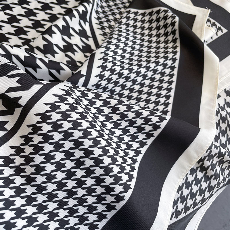 High-grade Versatile Twill Large Kerchief Classic Plaid Scarf