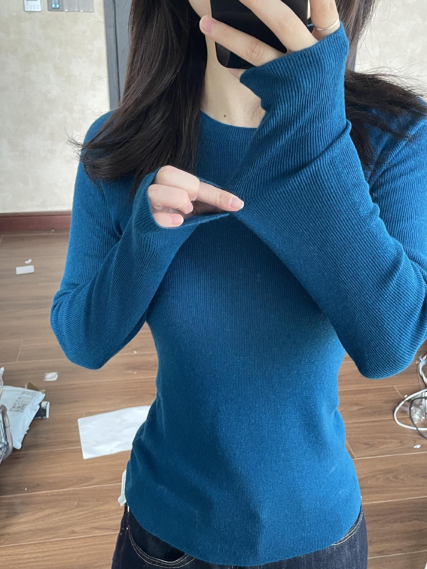 Round Neck Knitted Sweater For Women