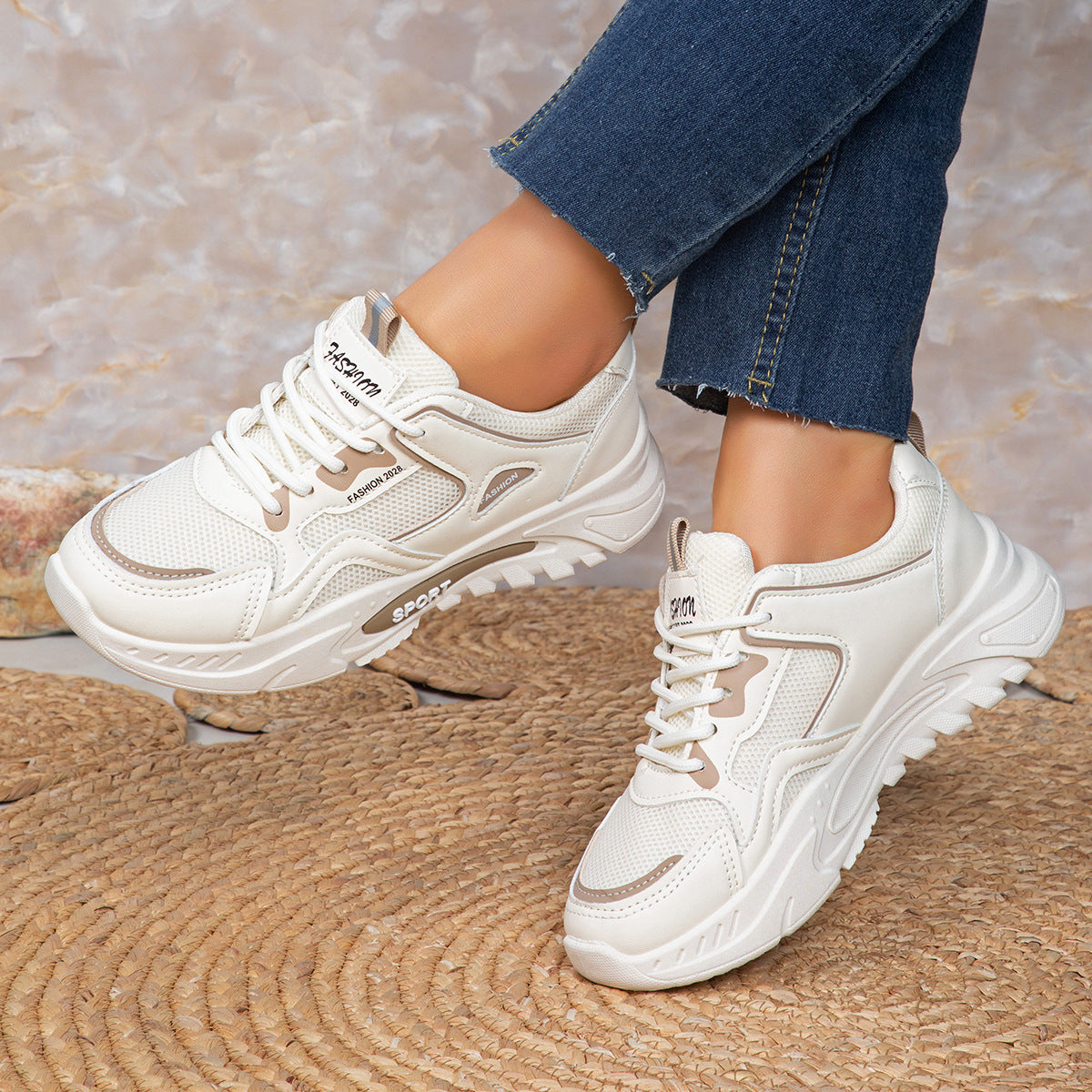 Versatile Casual Platform Mesh Elevator Breathable Sneaker