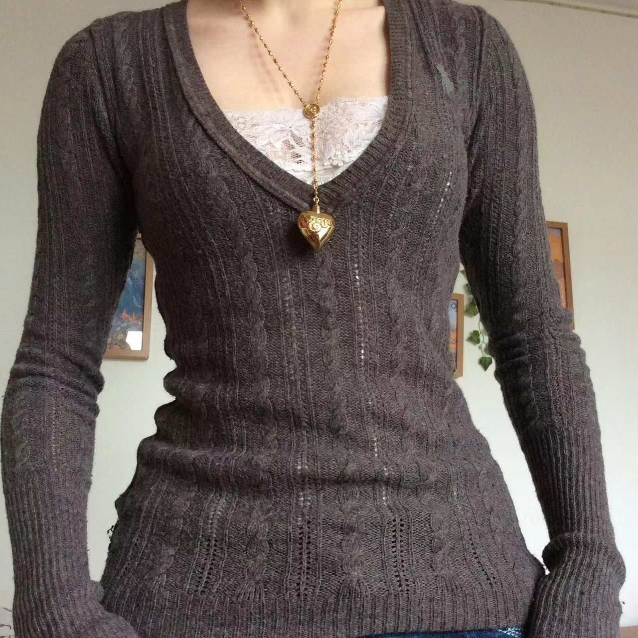Women's V-neck Low-cut Slimming Bottoming Sweater