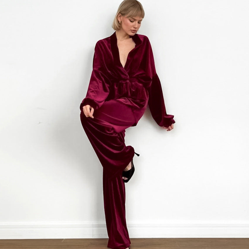 Loose And Cozy Velvet Long-Sleeve Pajama Set For Women Top And Pants