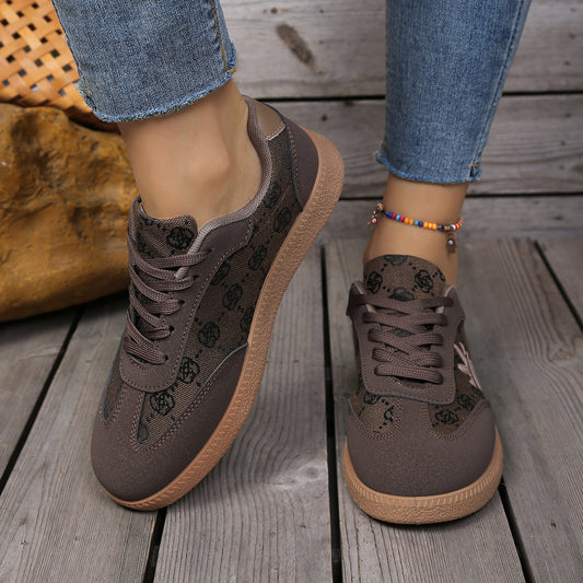 Retro-stil, behagelige sneakers med tyk sål