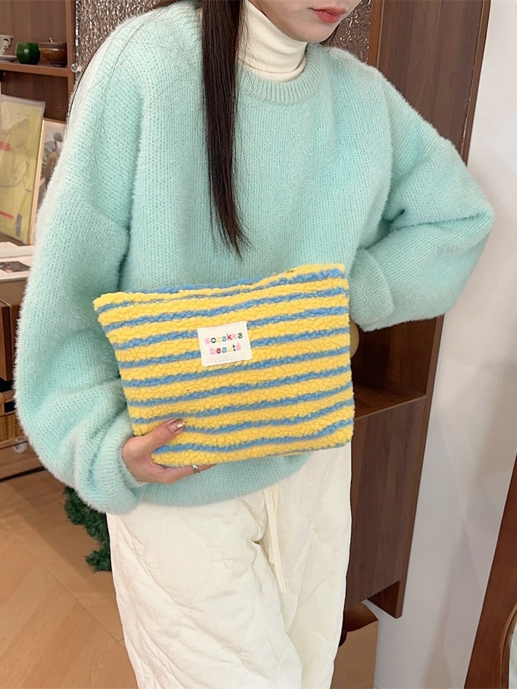 Winter Plush Color Polka Dot Large Capacity Travel Skincare Cosmetic Storage Bag