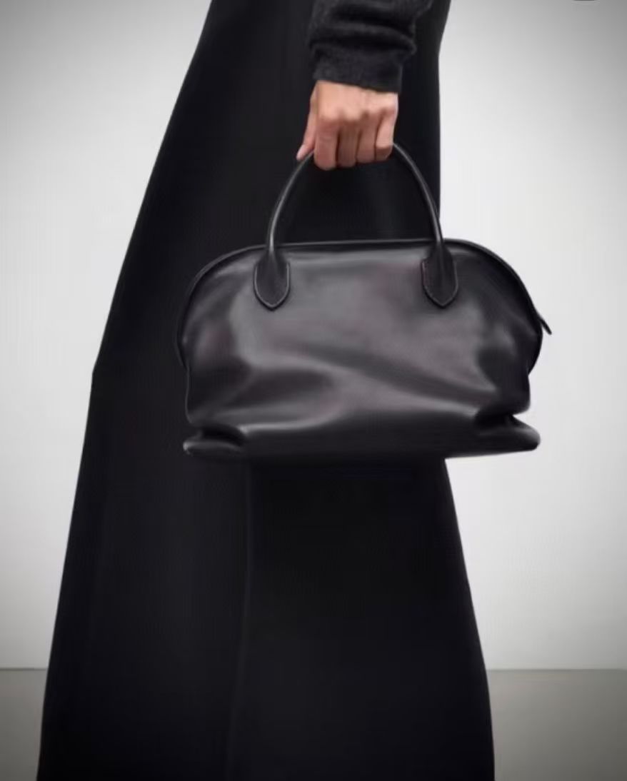 Old Money Style Minimalist Cowhide Shell Bag For Women