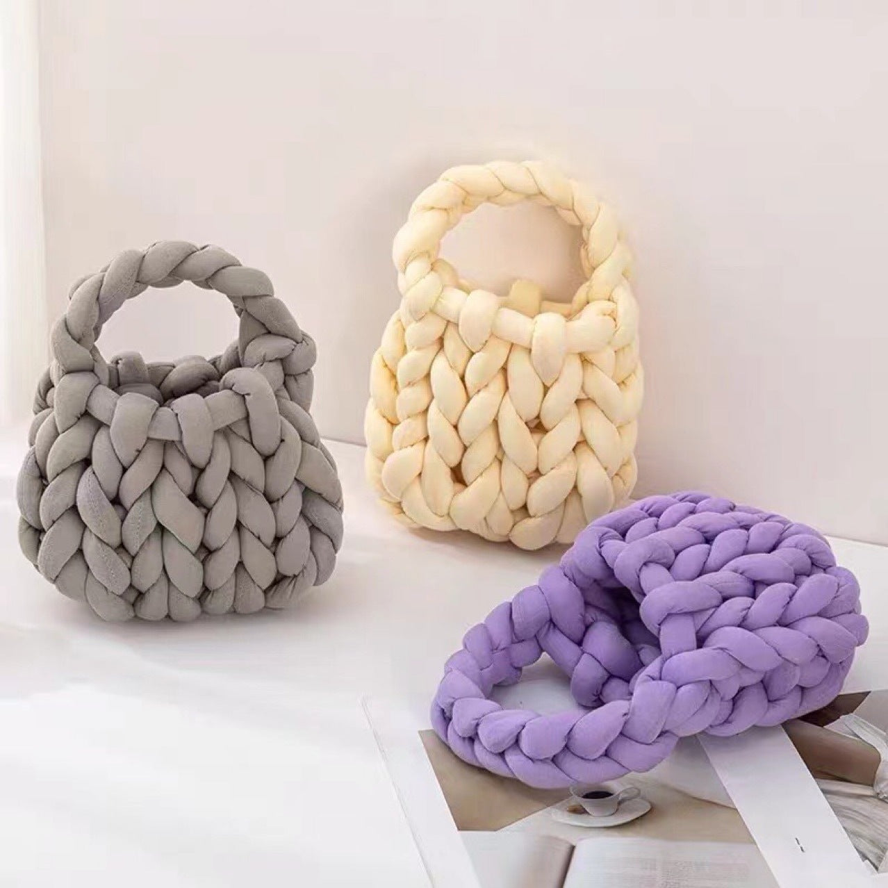 Iceland Thick Line Hand-woven Tide Handbag