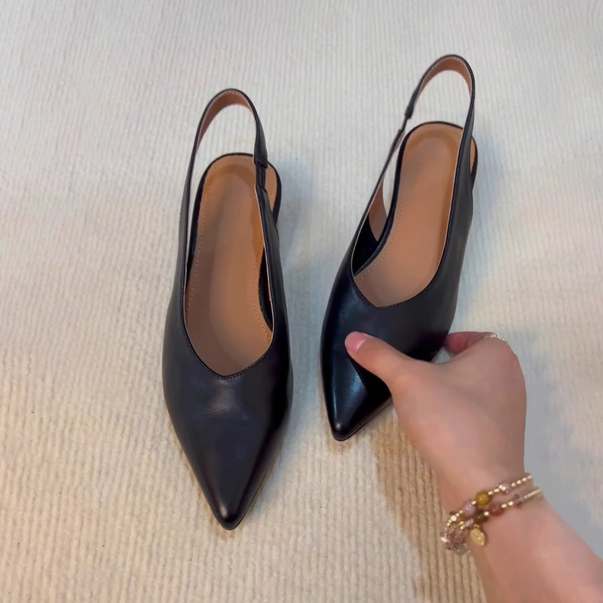 Ensfarvede Retro Spidse Sandaler til Kvinder