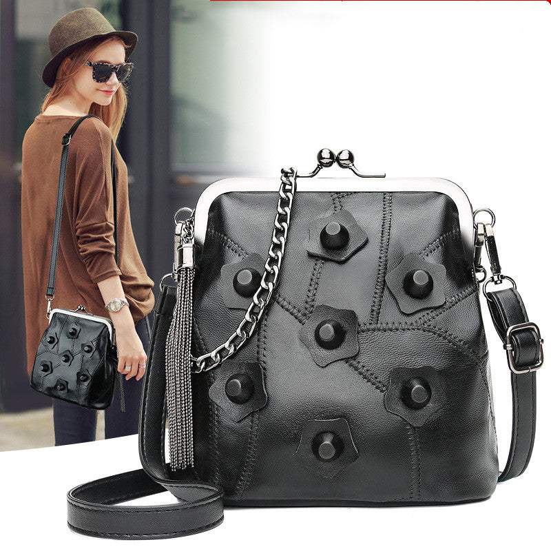 Sheepskin Retro Rivet Messenger Bag Fashion