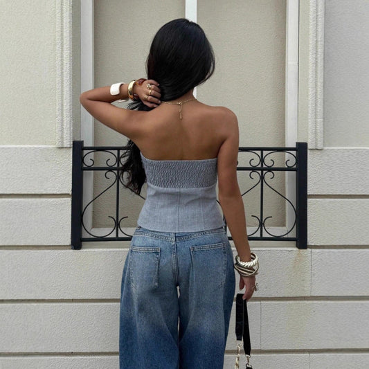 New Stylish And Avant-garde Top With An Asymmetrical Slit Hem