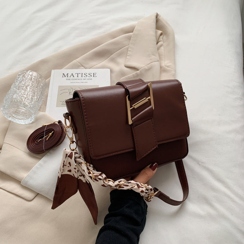 Retro Fashion One-shoulder Simple Frosted Texture Messenger Bag