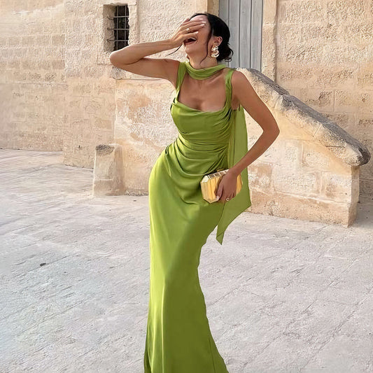 Slim-fit Solid-color Backless Pleated Gown
